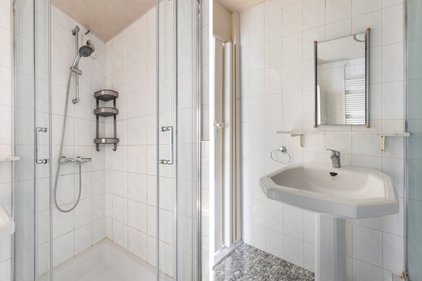 Foto - Te koop: Fijne gezinswoning met carport!